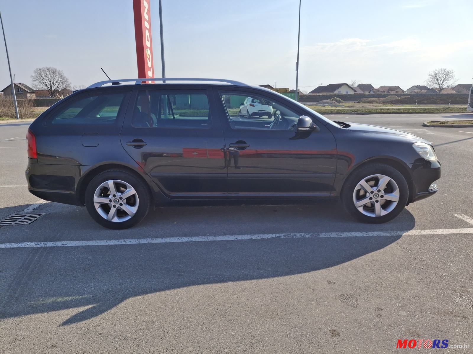 2012' Skoda Octavia Combi photo #4