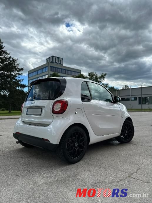 2016' Smart Fortwo photo #3