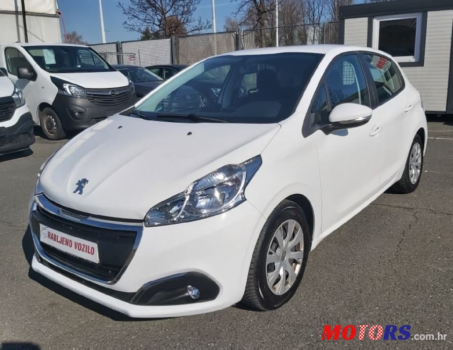 2017' Peugeot 208 photo #2