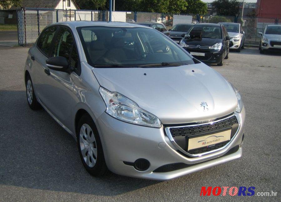 2014' Peugeot 208 1,4 Hdi photo #2