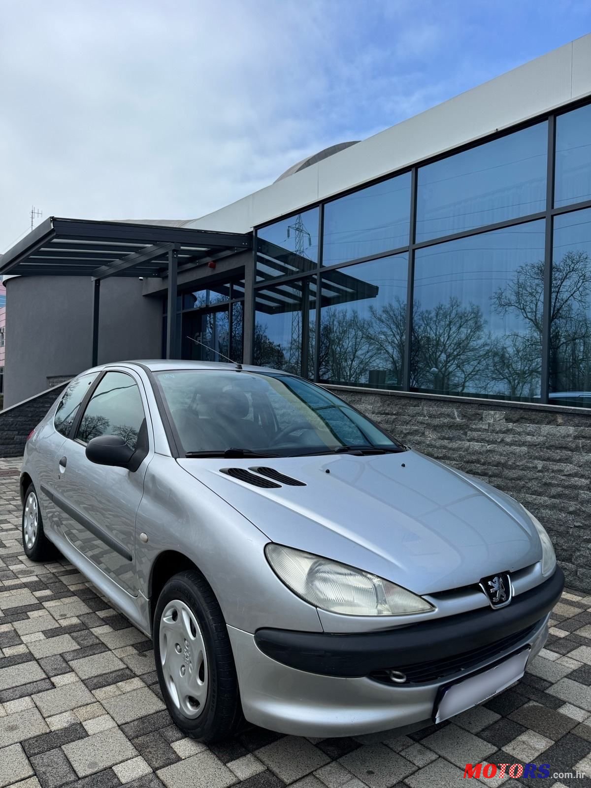 2002' Peugeot 206 206 1,4 photo #3