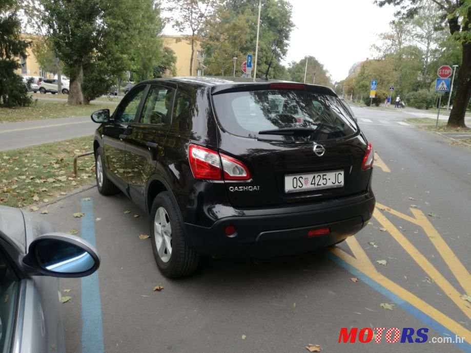 2011' Nissan Qashqai 1,6 16V photo #2