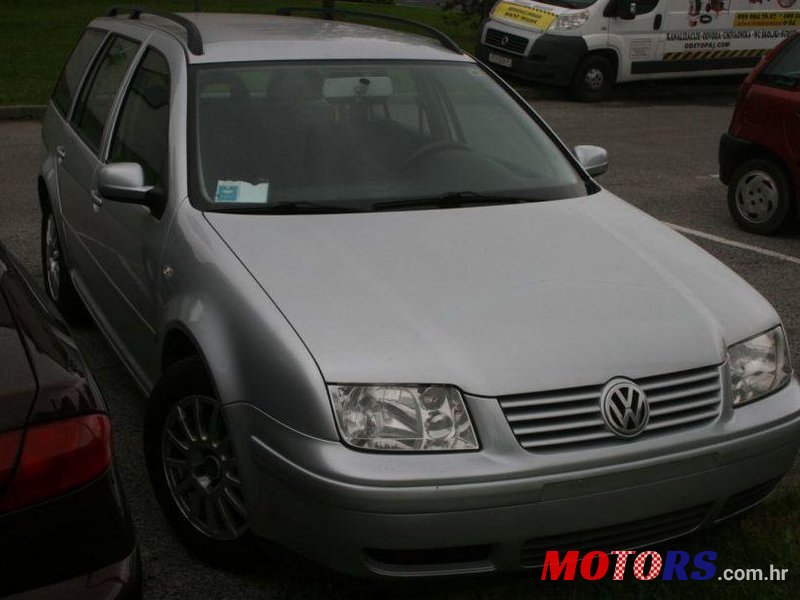 2001' Volkswagen Bora 19.TDI photo #1