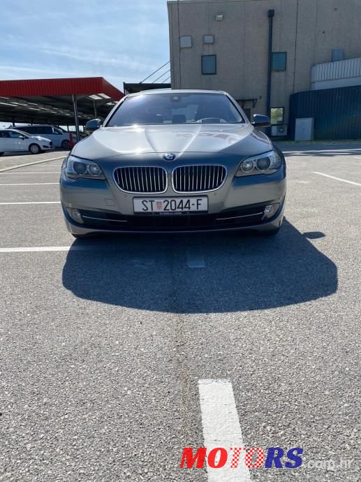 2013' BMW Serija 5 520D photo #2