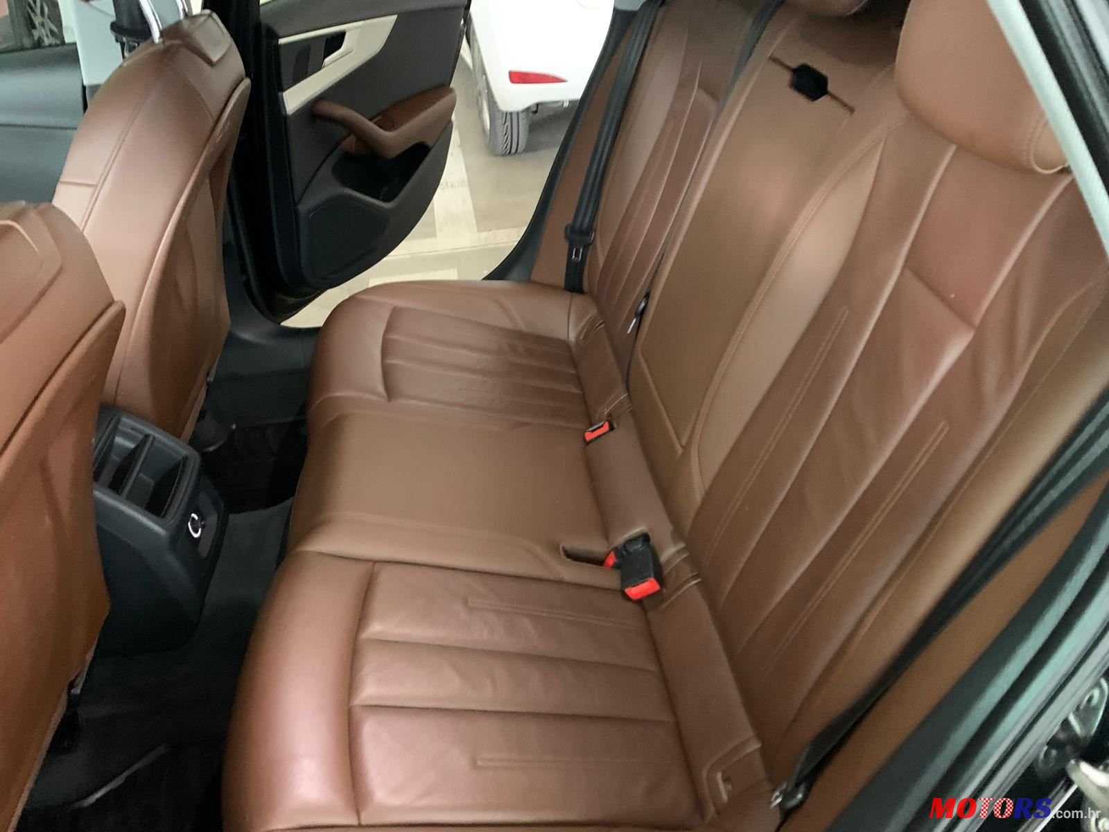 2017' Audi A4 Avant photo #6