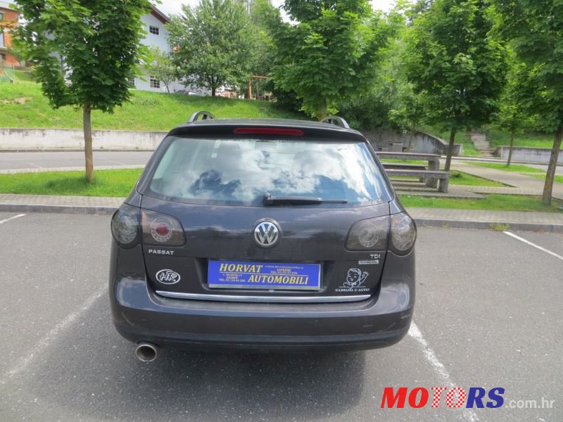 2010' Volkswagen Passat Variant photo #5