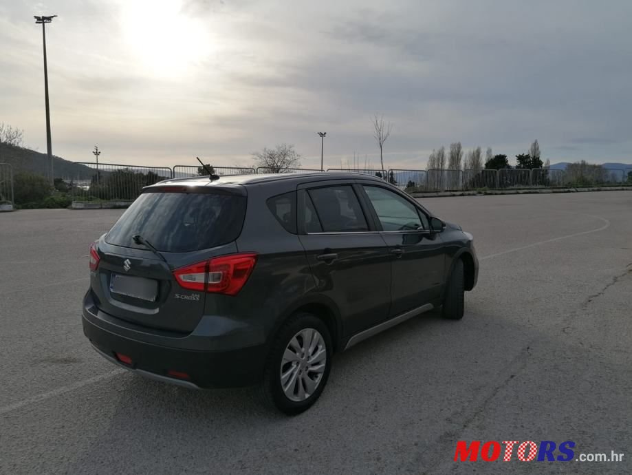 2019' Suzuki SX4 S-Cross 1,0 photo #5