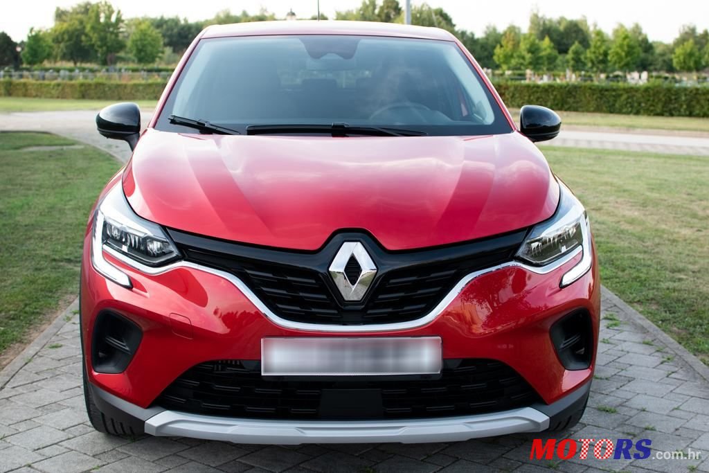 2022' Renault Captur Tce photo #2