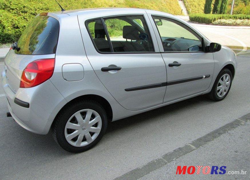 2006' Renault Clio 1,5 Dci photo #2