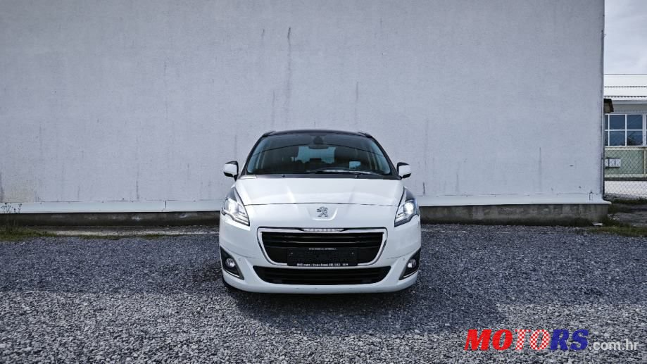 2016' Peugeot 5008 1.6 Hdi photo #2