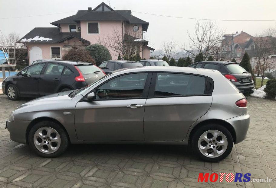 2009' Alfa Romeo 147 1,9 Jtd 120 photo #1