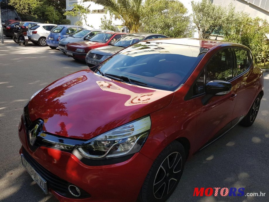 2014' Renault Clio photo #1
