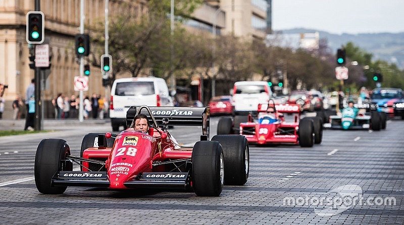 F1 car to race 1200hp Toyota 86 in Adelaide