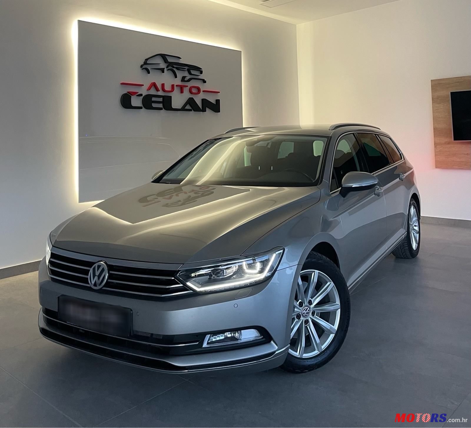 2016' Volkswagen Passat Variant photo #3