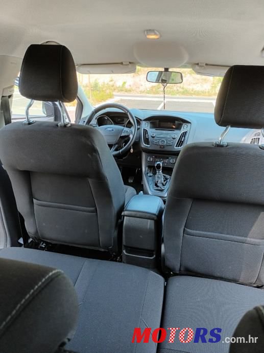 2016' Ford Focus photo #5