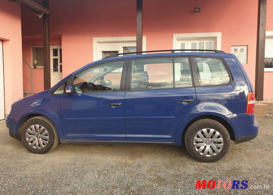 2006' Volkswagen Touran 1,9 Tdi photo #1
