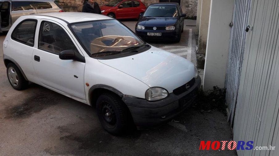 1999' Opel Corsa 1,0 I 12V photo #1