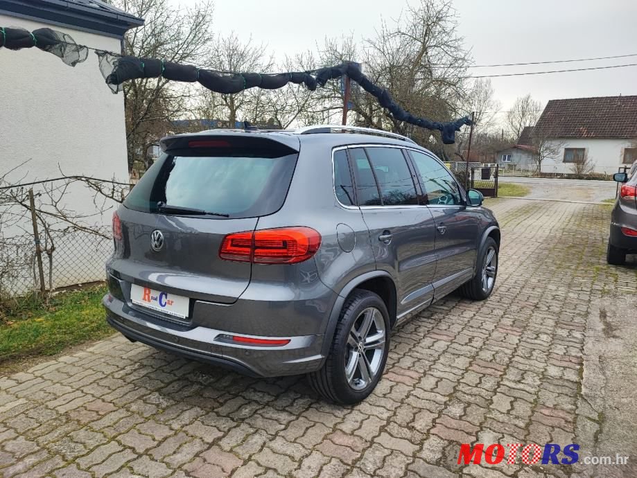 2014' Volkswagen Tiguan photo #3