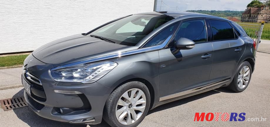 2013' Citroen DS5 Sport photo #6