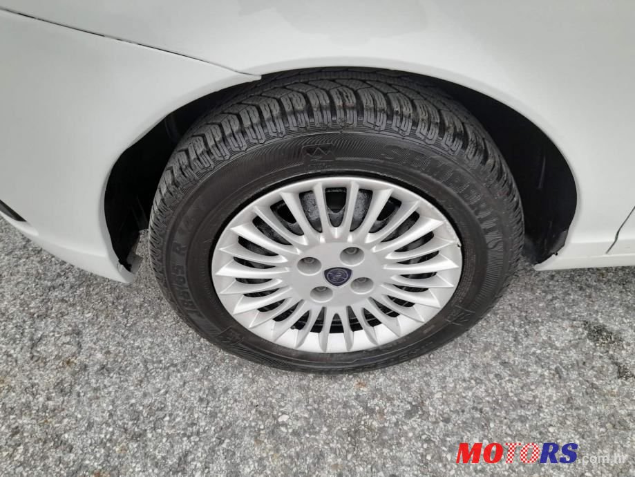 2009' Lancia Y 1,2 photo #6