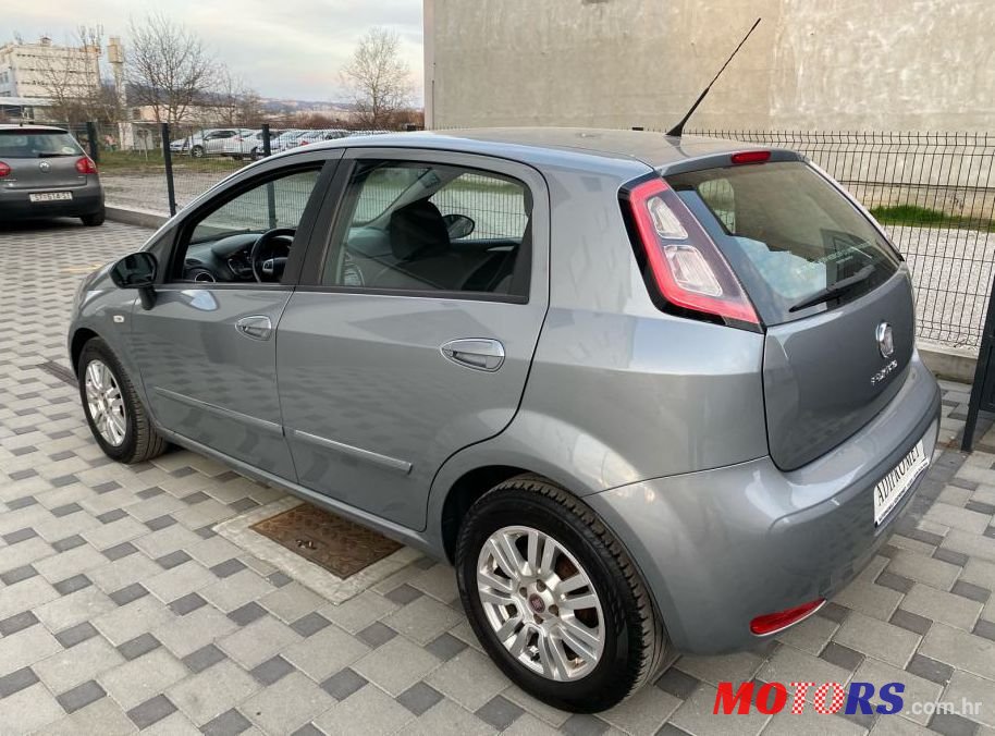 2012' Fiat Punto Evo 1,3 Multijet 16V photo #1