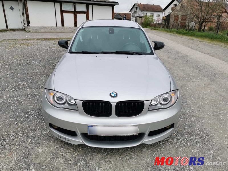 2010' BMW Serija 1 120D photo #6