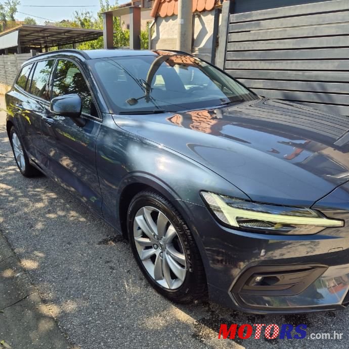 2019' Volvo V60 D4 Awd photo #1