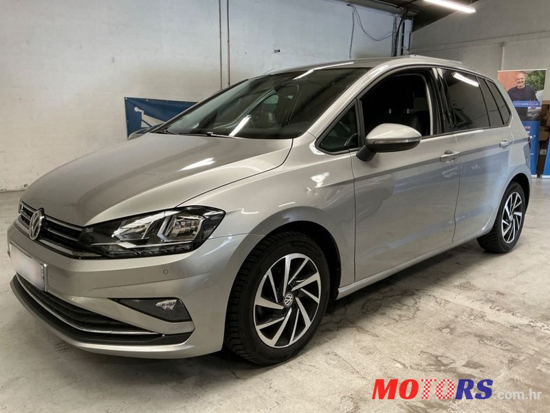 2019' Volkswagen Golf Sportsvan photo #1
