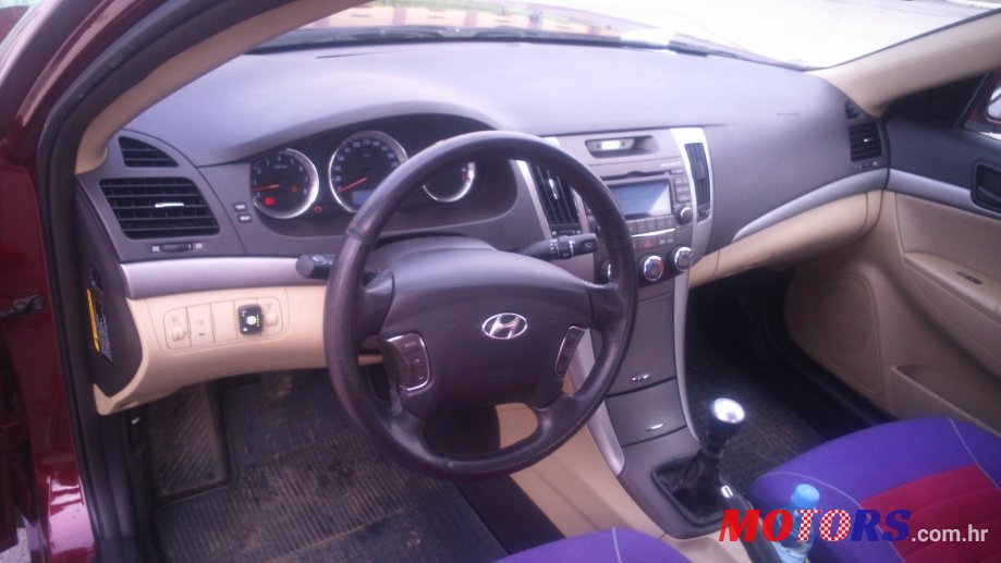 2008' Hyundai Sonata photo #3
