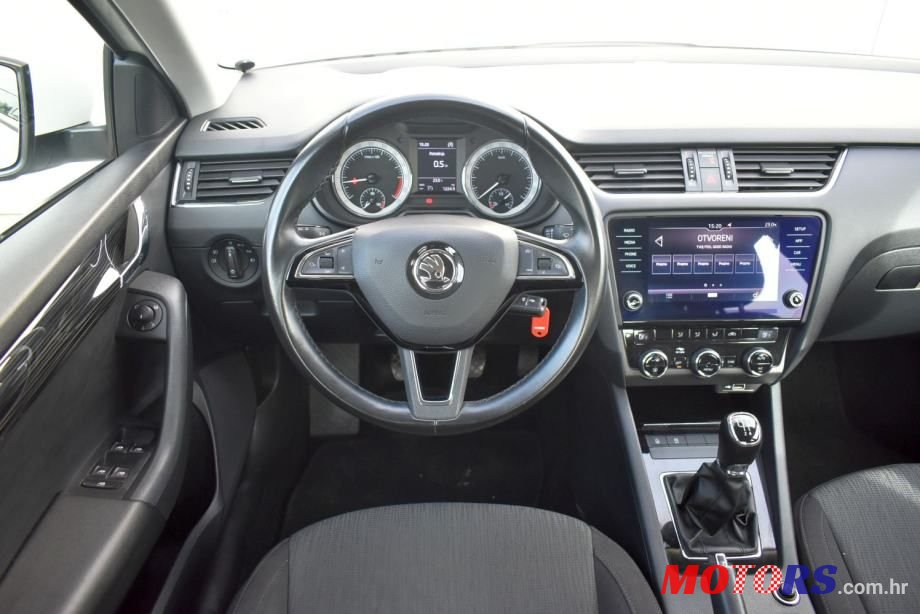 2018' Skoda Octavia 1.6 Tdi Style photo #4