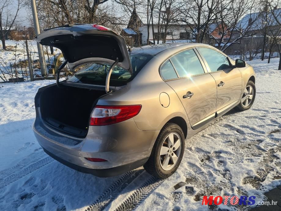 2011' Renault Fluence 1,6 16V photo #4
