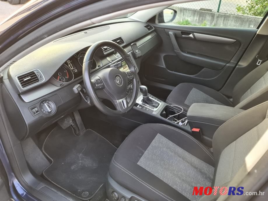 2014' Volkswagen Passat Variant photo #4