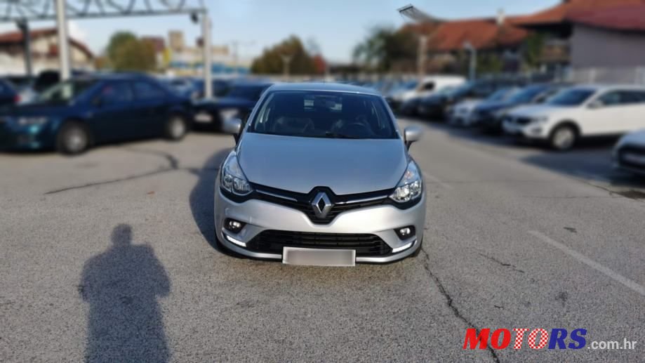 2019' Renault Clio photo #1