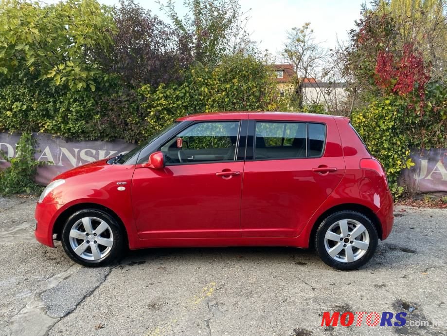 2009' Suzuki Swift 1.3 D photo #2