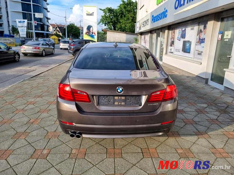 2013' BMW Serija 5 525Xd photo #5