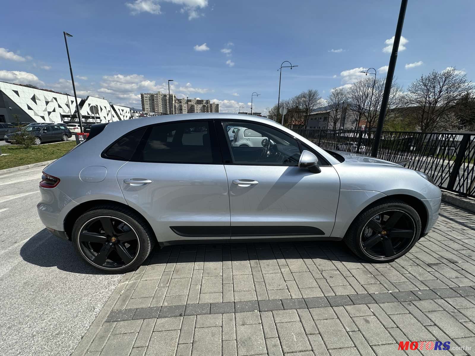 2015' Porsche Macan photo #6