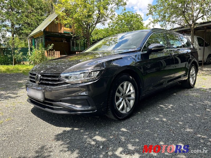 2021' Volkswagen Passat Variant photo #2