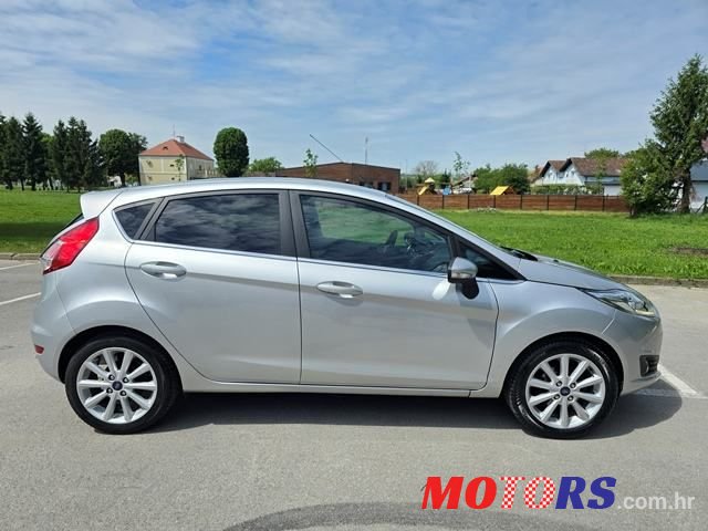 2017' Ford Fiesta photo #2