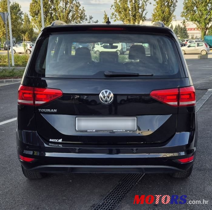 2019' Volkswagen Touran 1.6 Tdi Dsg photo #6