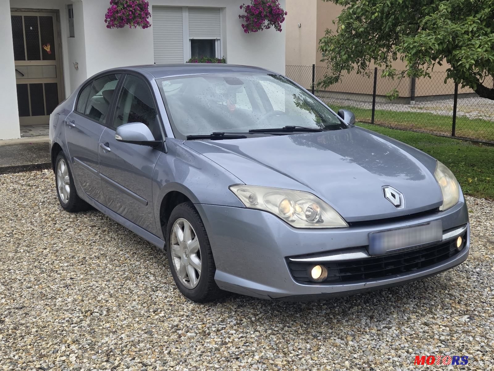 2009' Renault Laguna 1,5 Dci photo #2