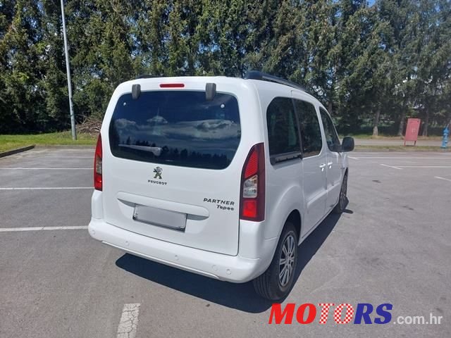 2017' Peugeot Partner photo #6