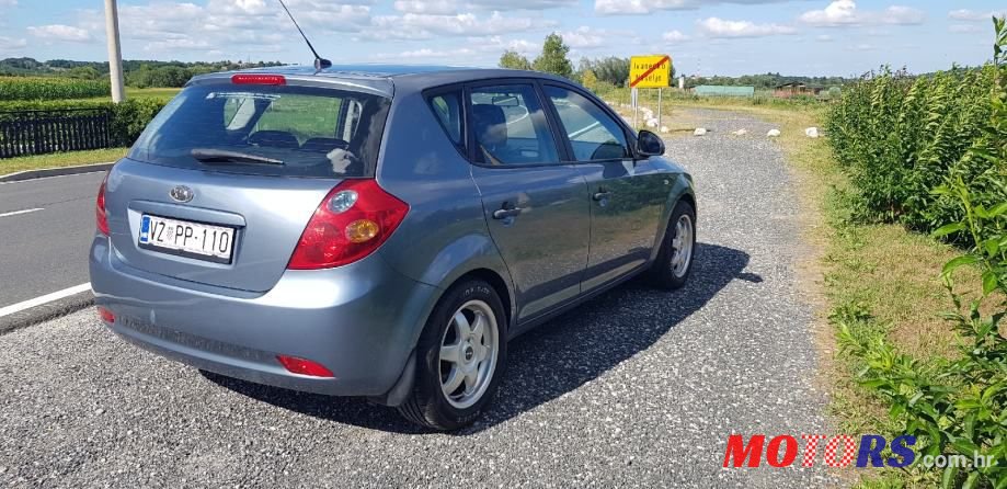 2007' Kia Ceed 1,6 Crdi Ex photo #3