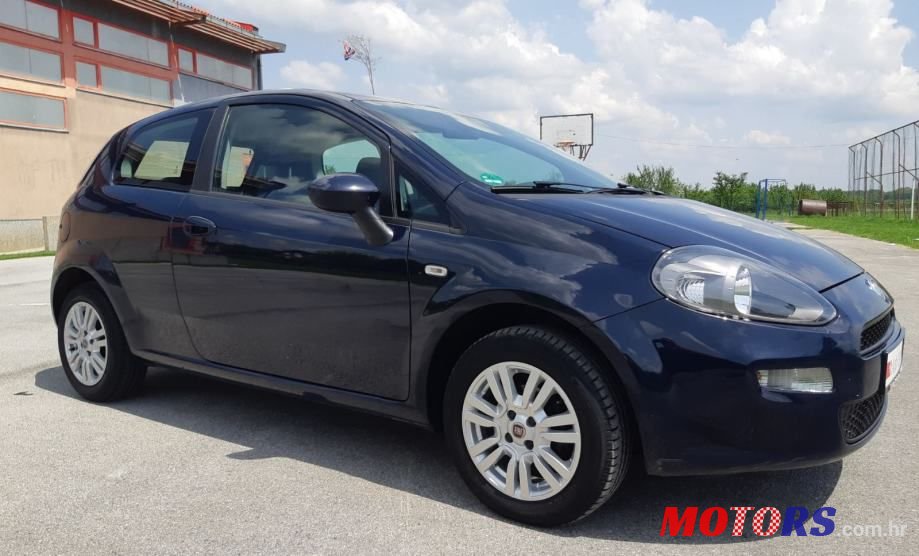 2011' Fiat Punto Evo 1,2 8V photo #2