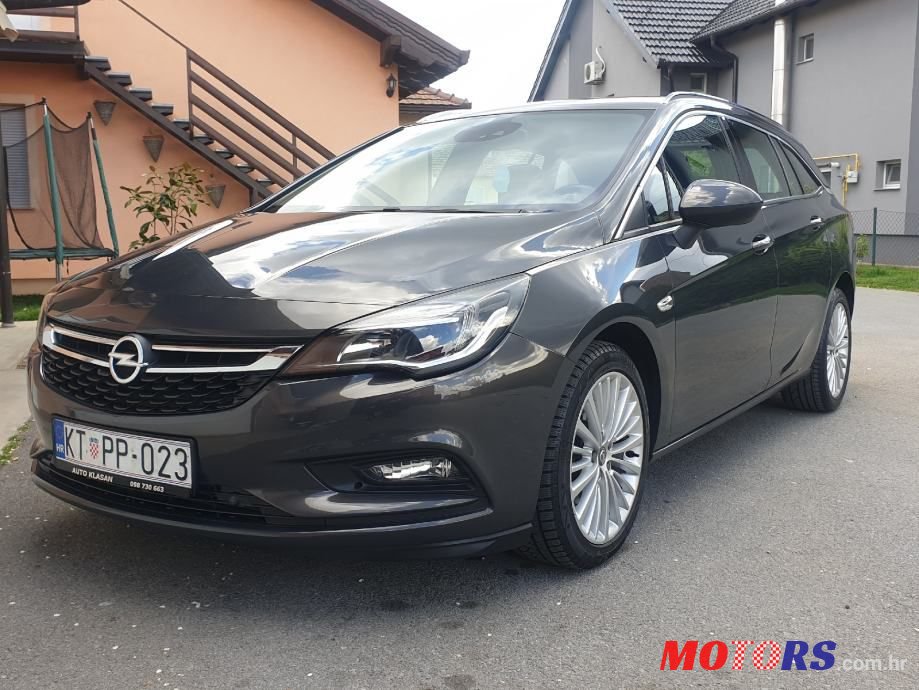 2016' Opel Astra Karavan photo #1