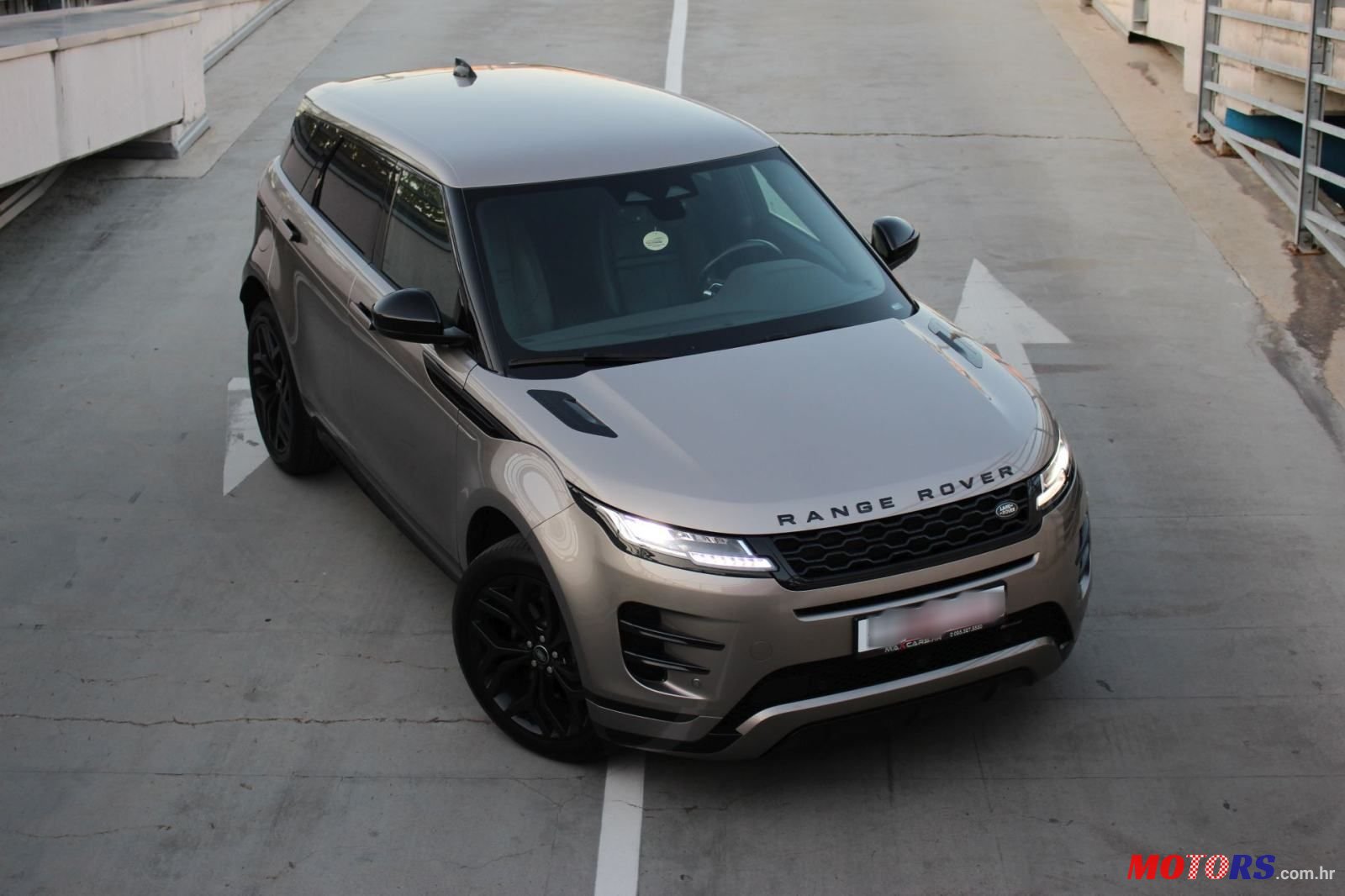 2022' Land Rover Range Rover Evoque 2,0 photo #3