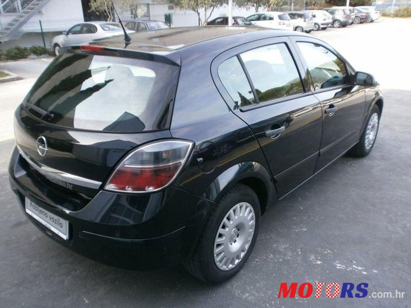 2008' Opel Astra 1,4 16V photo #1