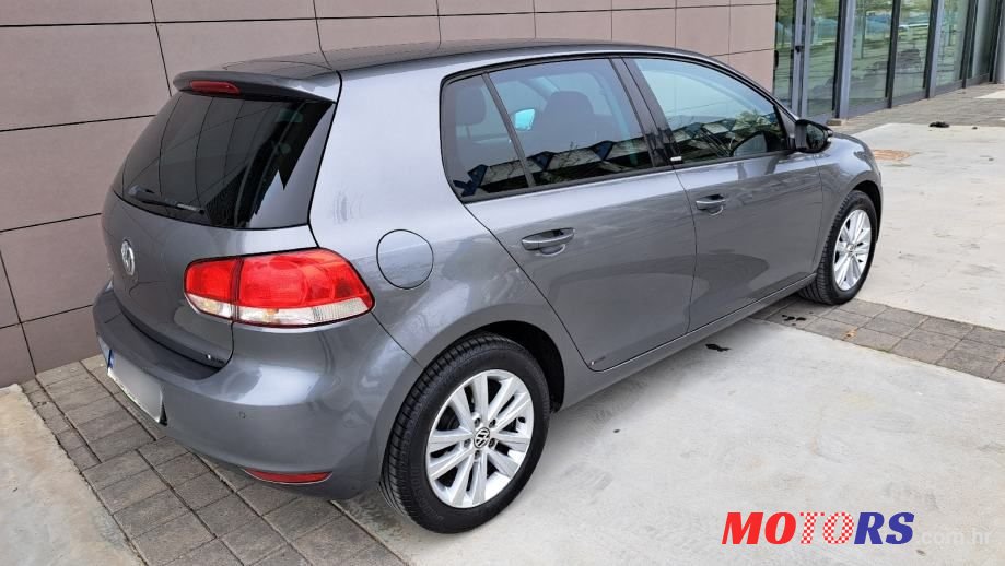 2011' Volkswagen Golf VI 1,6 Tdi photo #4