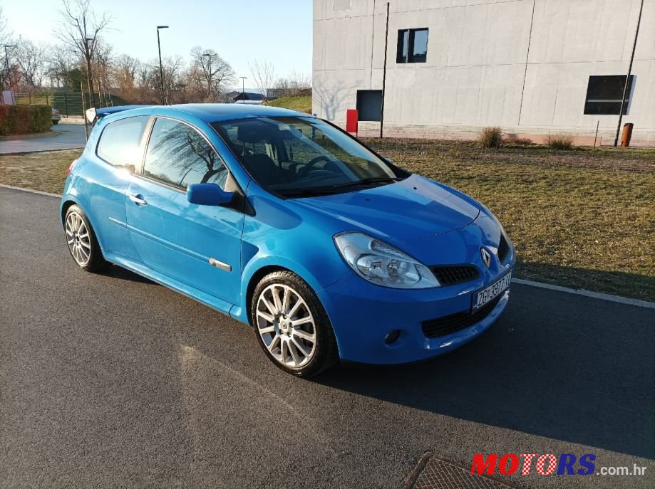 2008' Renault Clio Sport photo #3