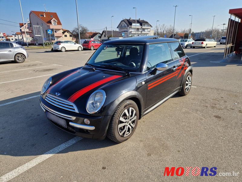2004' MINI Cooper Mini One photo #1