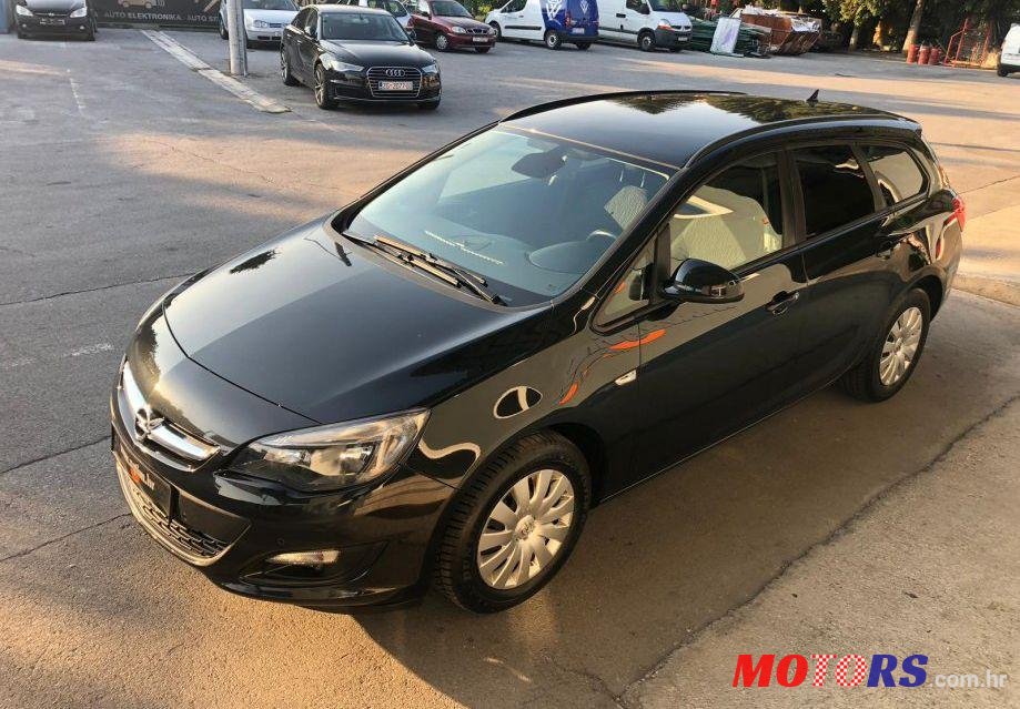 2014' Opel Astra Karavan 1,6 Cdti photo #1